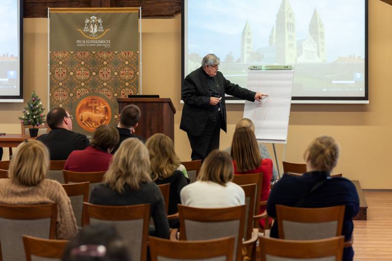 2023_12_21_hivatali lelki nap_18.jpg